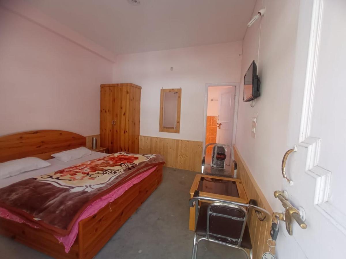 Snow Oak Guest House Kasol Extérieur photo