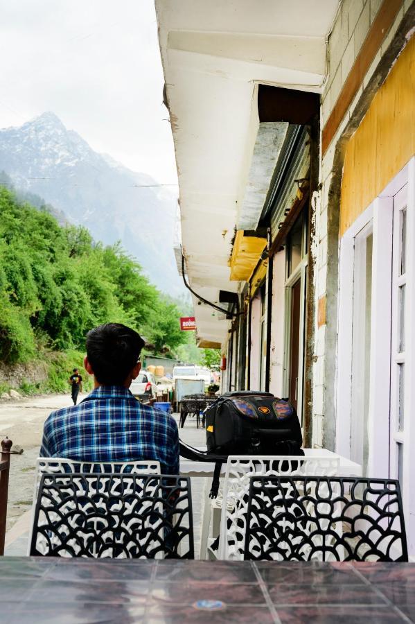 Snow Oak Guest House Kasol Extérieur photo